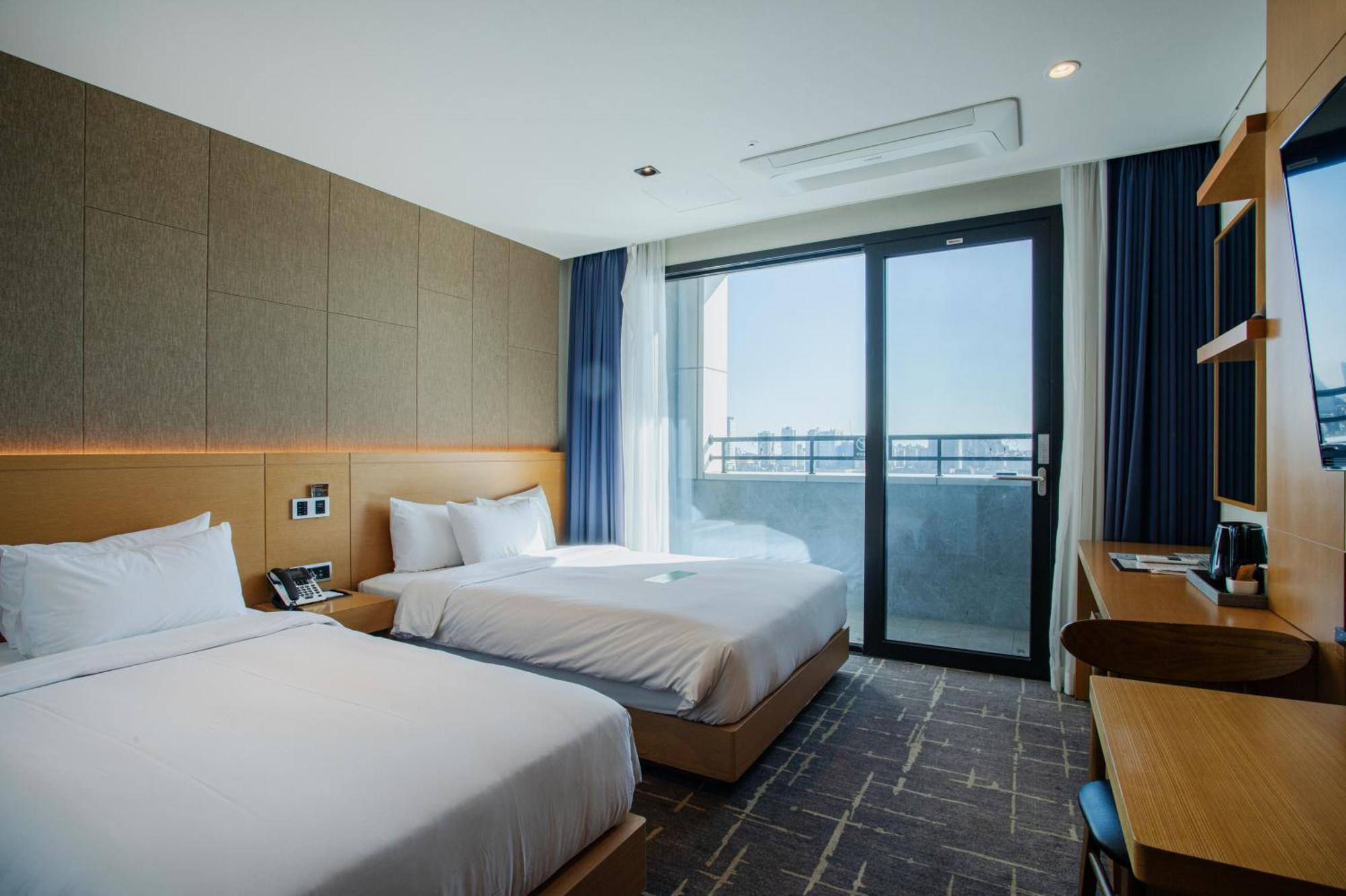Sea Cruise Hotel